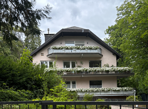 Straßenansicht