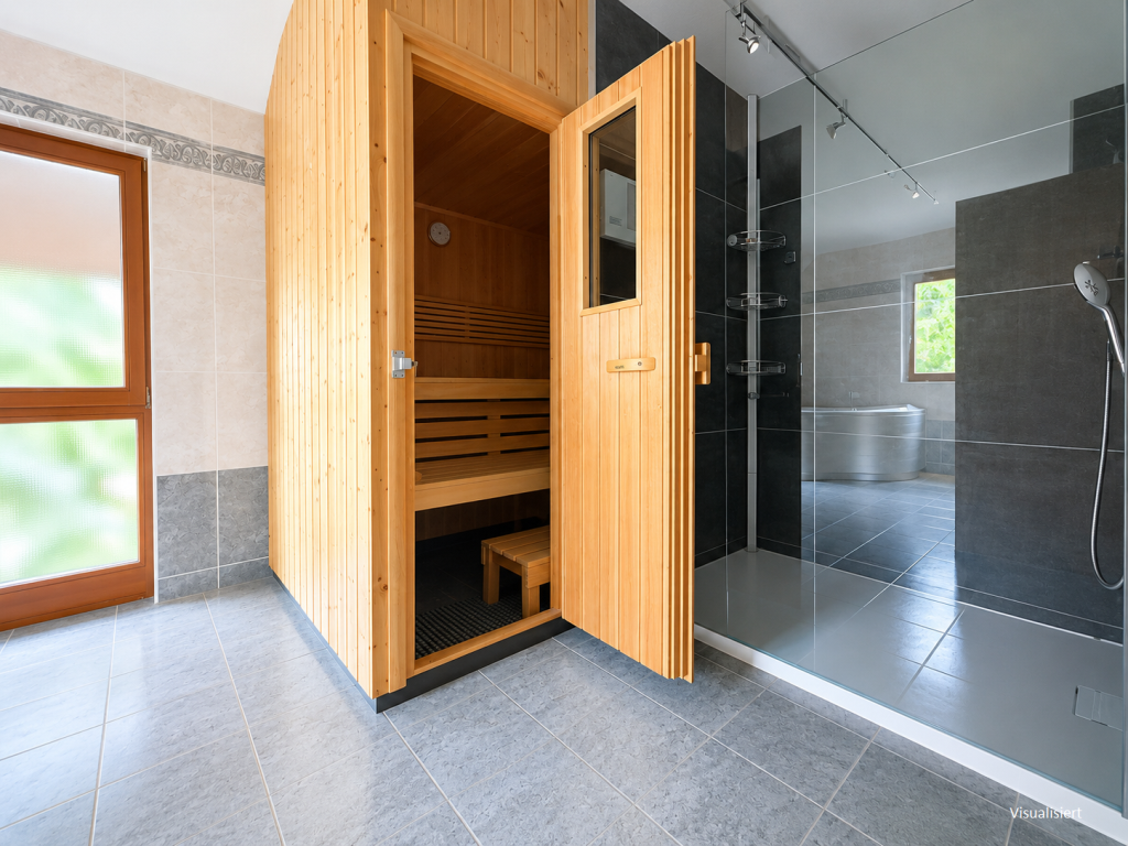 Sauna und Dusche